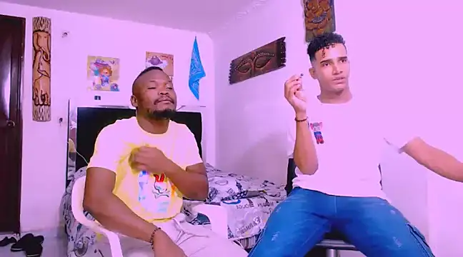 latinhot9631 online show from March 20, 8:19 pm