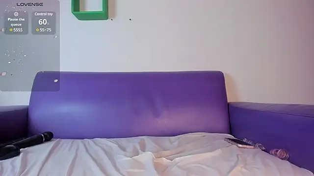 Snapshot of Megannklein chatting on February 18, 10:47 pm Megannklein online show from February 18, 10:47 pm