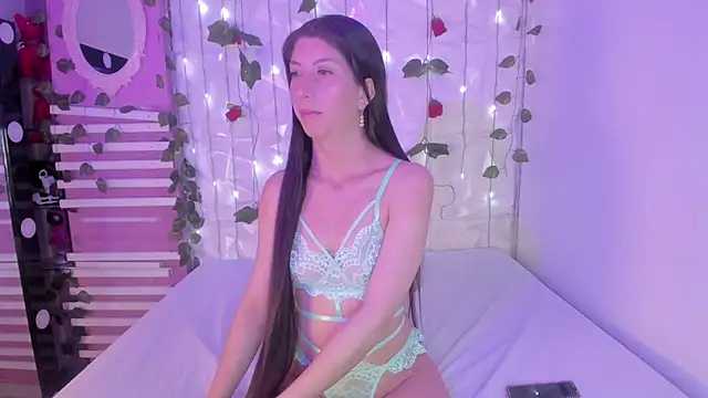 Snapshot of Megannklein chatting on March 12, 11:53 am Megannklein online show from March 12, 11:53 am