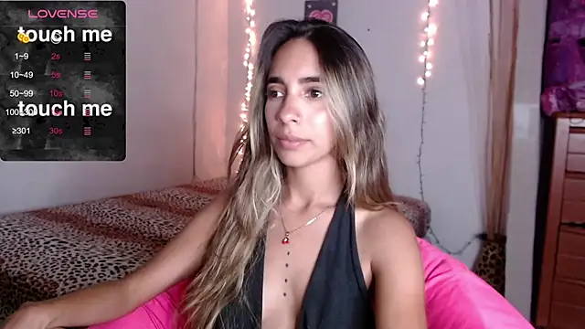 Snapshot of MitchWilson1 chatting on October 14, 11:49 pm MitchWilson1 online show from October 14, 11:49 pm