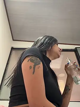 Snapshot of _elektrah chatting on February 22, 8:18 pm elektrah online show from February 22, 8:18 pm