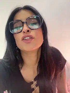 Snapshot of _elektrah chatting on April 22, 5:03 pm elektrah online show from April 22, 5:03 pm