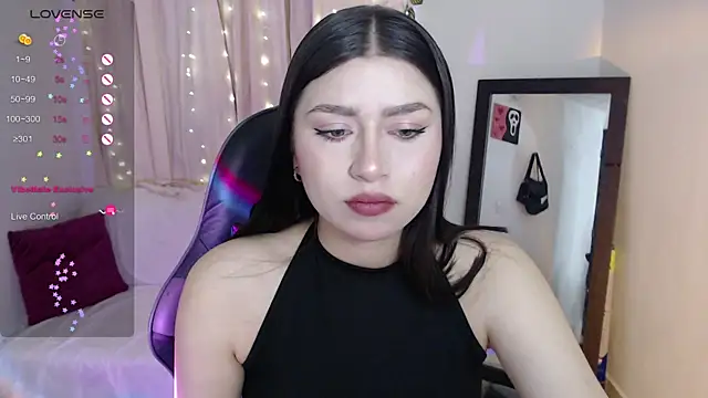 Snapshot of mily_thomson_b_ chatting on April 29, 11:55 pm mily thomson b online show from April 29, 11:55 pm