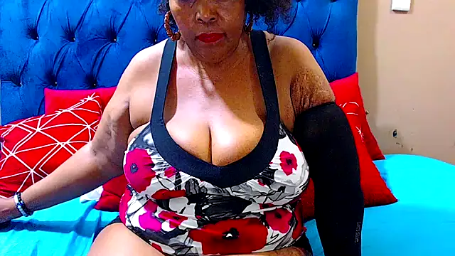 Snapshot of ebonycandy10 chatting on March 7, 8:02 am ebonycandy10 online show from March 7, 8:02 am