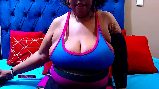 Snapshot of ebonycandy10 chatting on March 9, 4:49 am ebonycandy10 online show from March 9, 4:49 am
