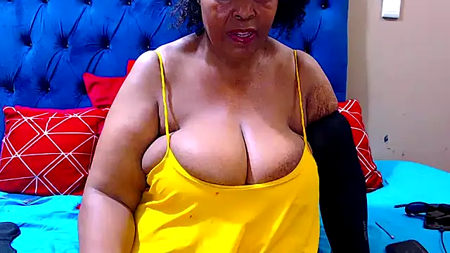 Snapshot of ebonycandy10 chatting on March 14, 4:54 am ebonycandy10 online show from March 14, 4:54 am