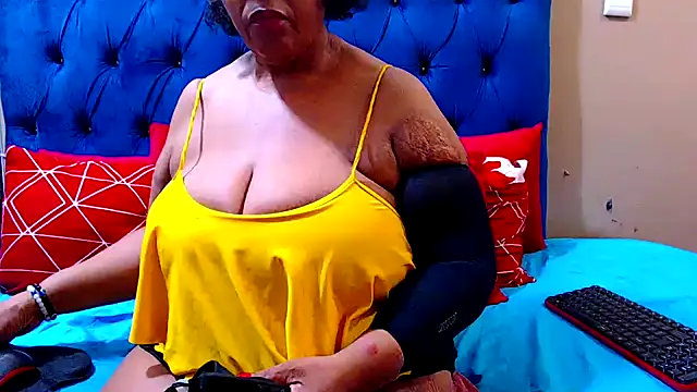 Snapshot of ebonycandy10 chatting on March 14, 3:03 pm ebonycandy10 online show from March 14, 3:03 pm