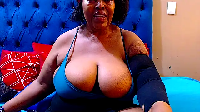 Snapshot of ebonycandy10 chatting on March 15, 2:55 pm ebonycandy10 online show from March 15, 2:55 pm