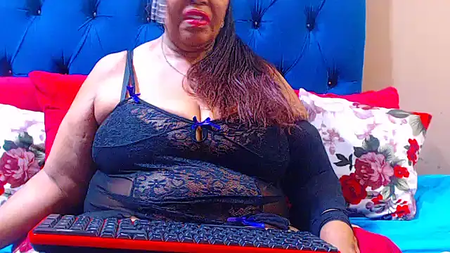 Snapshot of ebonycandy10 chatting on September 20, 9:43 am ebonycandy10 online show from September 20, 9:43 am