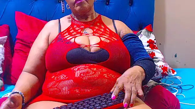 Snapshot of ebonycandy10 chatting on October 9, 6:11 am ebonycandy10 online show from October 9, 6:11 am