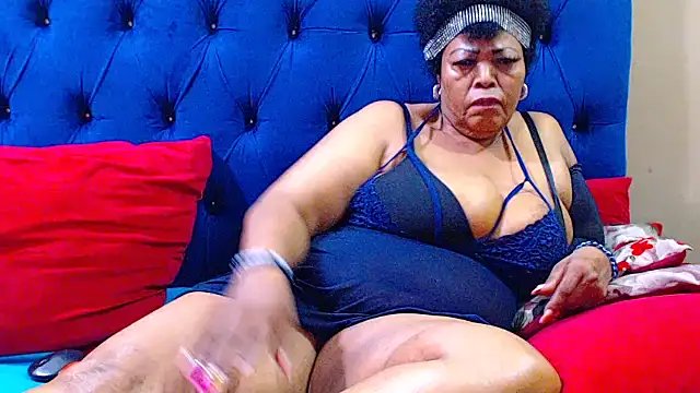 ebonycandy10 online show from April 10, 7:07 pm