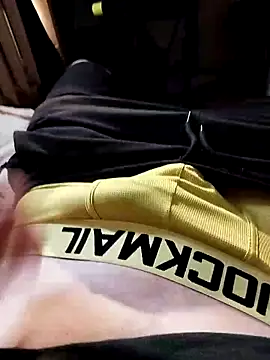 Snapshot of alejandrololo chatting on October 13, 11:49 pm alejandrololo online show from October 13, 11:49 pm