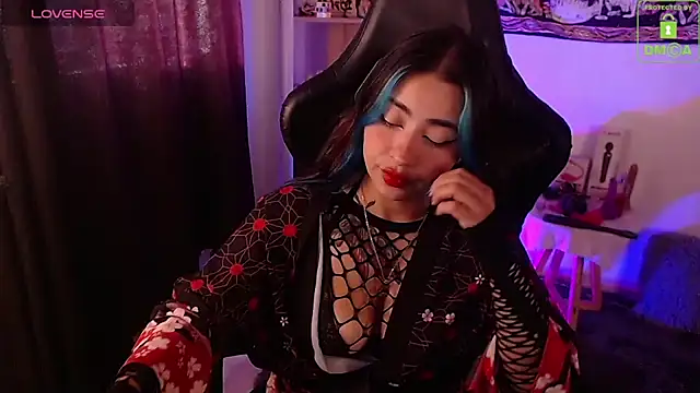 Snapshot of sweetcoralinee chatting on October 1, 10:16 pm sweetcoralinee online show from October 1, 10:16 pm