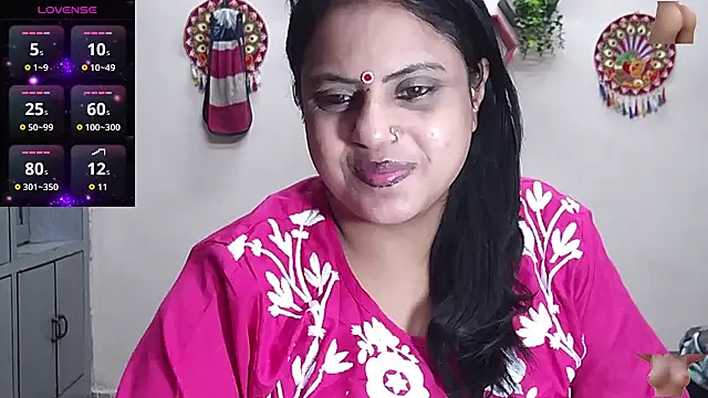 Snapshot of Sexy_komolika chatting on October 1, 3:40 pm Sexy komolika online show from October 1, 3:40 pm