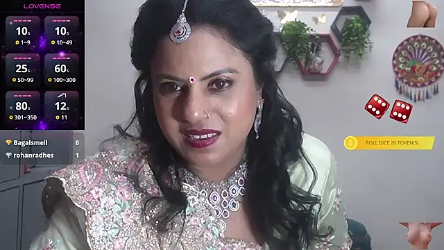 Snapshot of Sexy_komolika chatting on November 18, 6:01 pm Sexy komolika online show from November 18, 6:01 pm