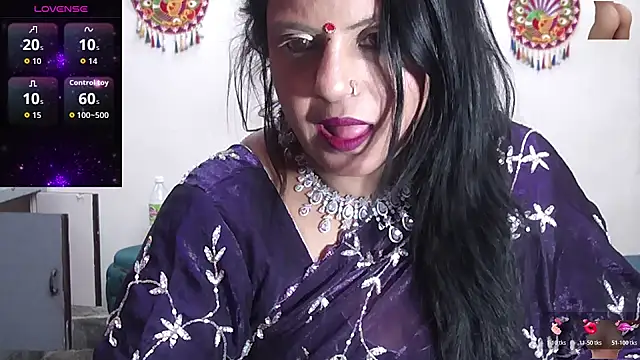 Snapshot of Sexy_komolika chatting on November 25, 2:28 pm Sexy komolika online show from November 25, 2:28 pm