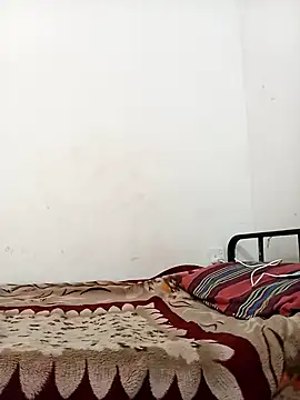 Snapshot of littlequeen77 chatting on January 6, 1:19 pm littlequeen77 online show from January 6, 1:19 pm