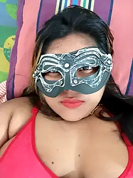 Snapshot of littlequeen77 chatting on January 15, 1:52 pm littlequeen77 online show from January 15, 1:52 pm