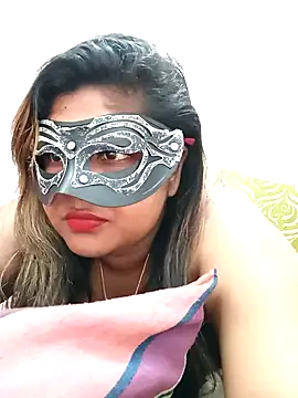 Snapshot of littlequeen77 chatting on February 5, 9:25 am littlequeen77 online show from February 5, 9:25 am