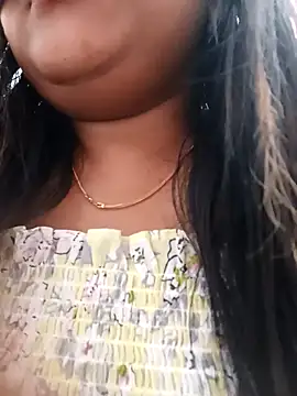 Snapshot of littlequeen77 chatting on February 18, 10:38 am littlequeen77 online show from February 18, 10:38 am