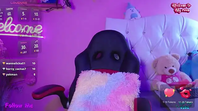 Snapshot of HECATE_23 chatting on January 30, 4:24 pm HECATE 23 online show from January 30, 4:24 pm