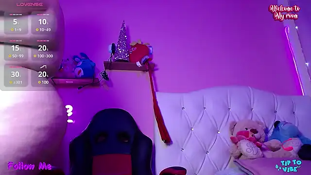 Snapshot of HECATE_23 chatting on February 19, 1:06 pm HECATE 23 online show from February 19, 1:06 pm