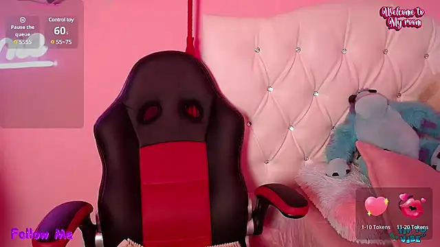 Snapshot of HECATE_23 chatting on February 24, 1:10 pm HECATE 23 online show from February 24, 1:10 pm