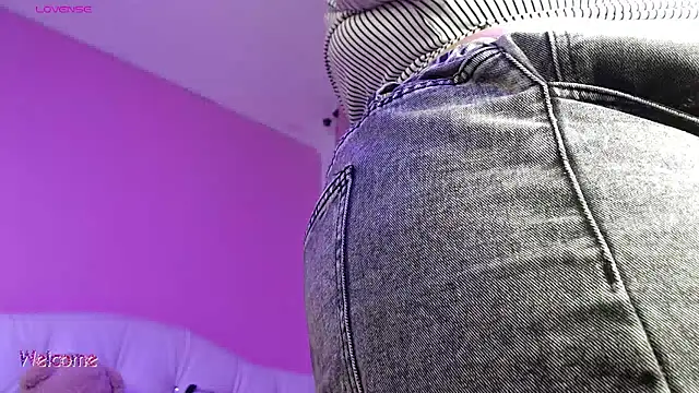 Snapshot of HECATE_23 chatting on January 12, 2:11 pm HECATE 23 online show from January 12, 2:11 pm