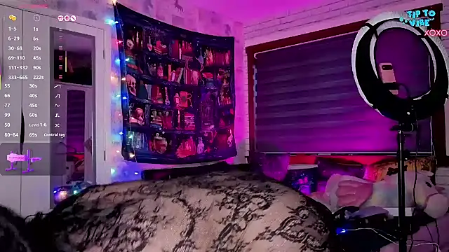 KinkyLittleWitch online show from May 22, 8:47 pm
