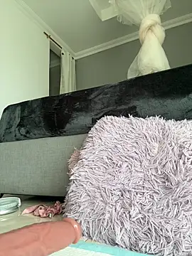 emiss  online show from January 15, 3:18 pm