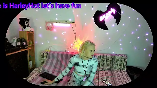 Snapshot of Harleyhot13061 chatting on January 12, 5:07 pm Harleyhot13061 online show from January 12, 5:07 pm