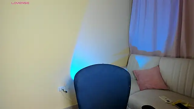 misskimaa2 online show from June 26, 2:27 am