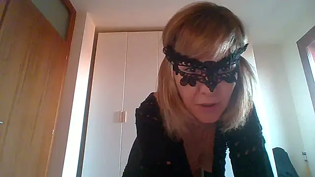 Snapshot of marvelline741 chatting on October 6, 4:15 pm marvelline741 online show from October 6, 4:15 pm