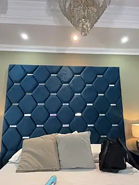 ThaniaJones online show from February 15, 12:03 pm