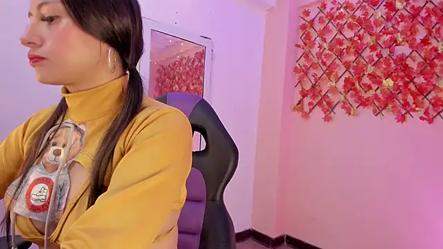 Sweet Candies online show from February 4, 3:00 am