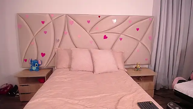 ValleryC online show from February 23, 11:51 am