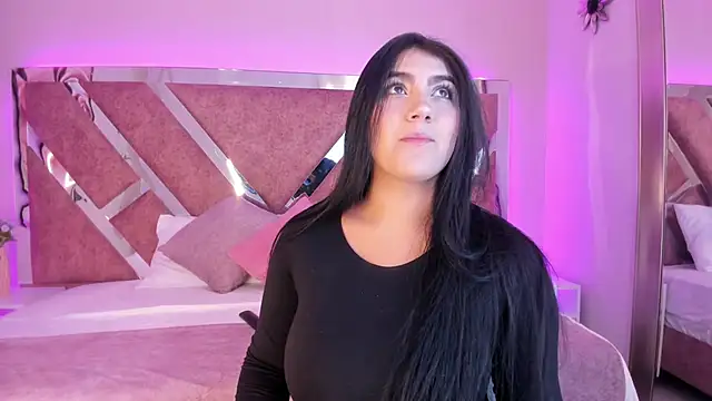 Snapshot of PaulinaDuarte chatting on March 13, 1:07 pm PaulinaDuarte online show from March 13, 1:07 pm