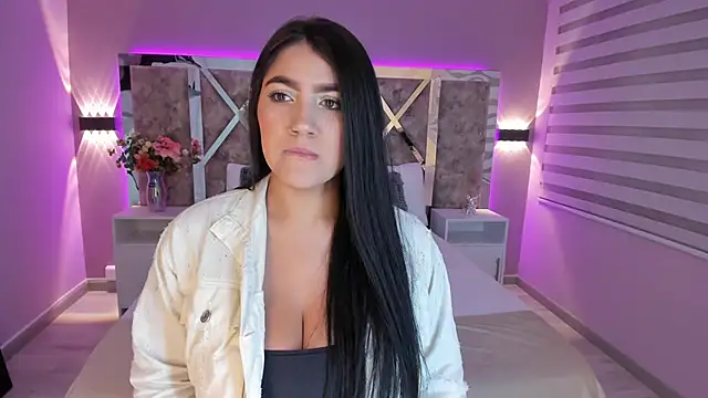 Snapshot of PaulinaDuarte chatting on March 20, 11:38 am PaulinaDuarte online show from March 20, 11:38 am