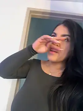 Snapshot of PaulinaDuarte chatting on November 5, 11:43 am PaulinaDuarte online show from November 5, 11:43 am