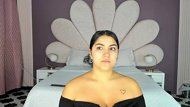 Snapshot of PaulinaDuarte chatting on November 20, 11:10 am PaulinaDuarte online show from November 20, 11:10 am