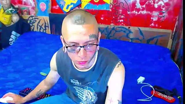 deivid estrada online show from November 10, 6:07 pm