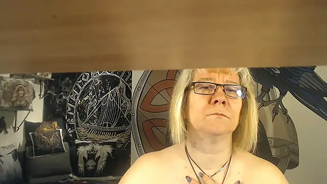 Snapshot of TittenMichelle chatting on March 14, 5:13 pm TittenMichelle online show from March 14, 5:13 pm