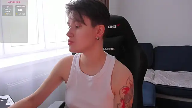 Snapshot of JessieFlower chatting on November 22, 9:30 am JessieFlower online show from November 22, 9:30 am