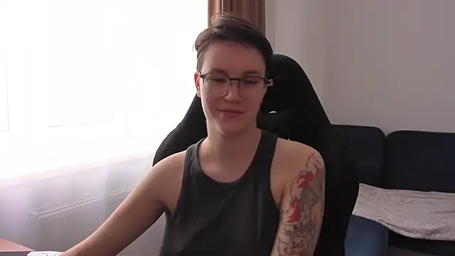 JessieFlower online show from March 25, 8:31 am