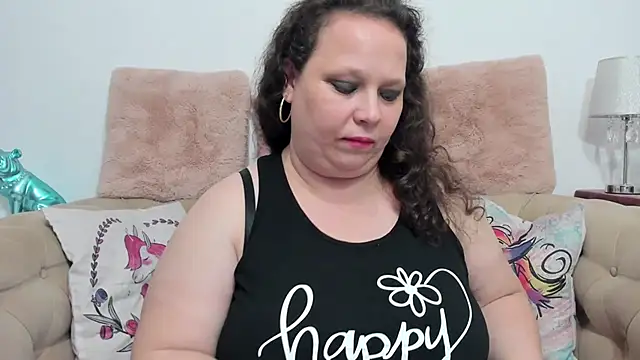 Snapshot of KarolineJoyy chatting on December 8, 11:19 pm KarolineJoyy online show from December 8, 11:19 pm