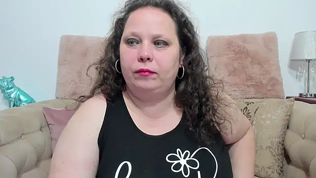 Snapshot of KarolineJoyy chatting on February 12, 8:29 pm KarolineJoyy online show from February 12, 8:29 pm
