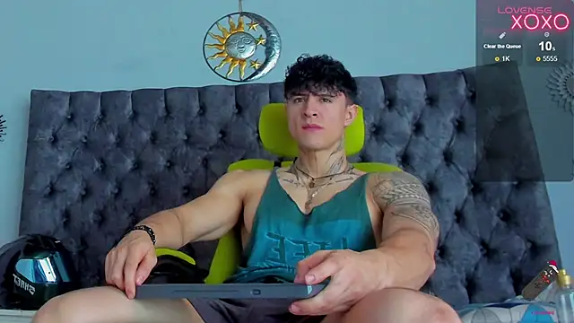 Snapshot of Jeins_carter chatting on December 3, 1:43 pm Jeins carter online show from December 3, 1:43 pm