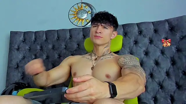 Snapshot of Jeins_carter chatting on December 6, 1:55 pm Jeins carter online show from December 6, 1:55 pm