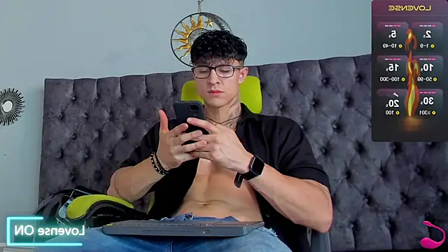 Snapshot of Jeins_carter chatting on December 9, 4:58 pm Jeins carter online show from December 9, 4:58 pm