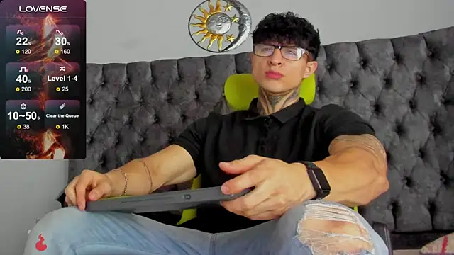 Snapshot of Jeins_carter chatting on January 11, 1:43 pm Jeins carter online show from January 11, 1:43 pm